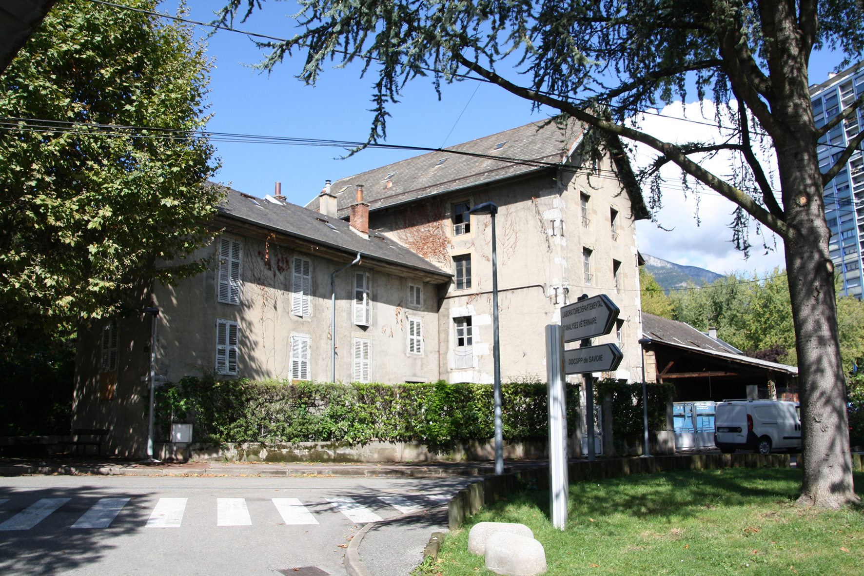 épure /// architecture & patrimoine | aménagement d'appartements dans un ancien moulin, Chambéry